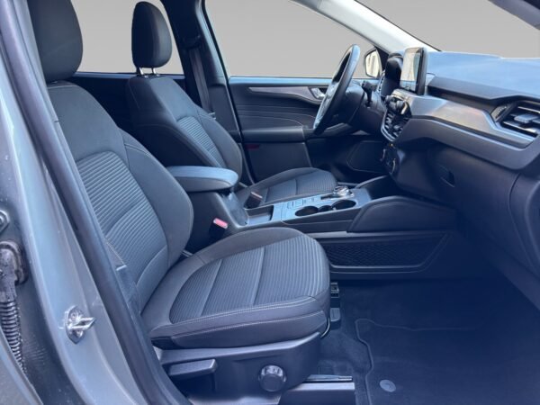 Ford Kuga 2.5 FHEV 190 cv Hybrid  Flexifuel E85 Titanium – Image 15