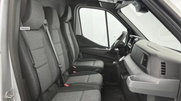 Renault Master Fourgon L2H2 BlueDCI 170 cv Extra – Image 7