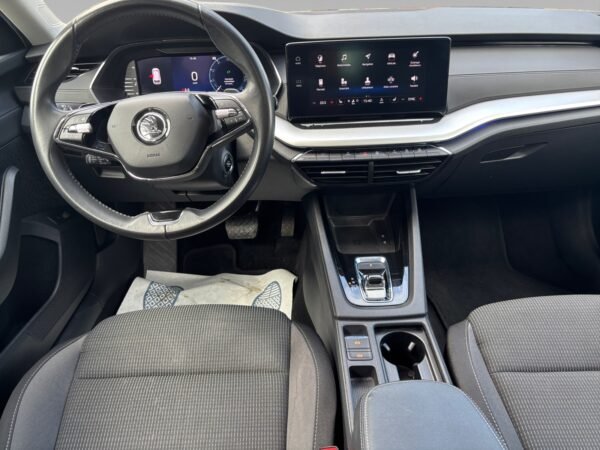 Skoda Octavia Combi 2.0 TDI 150 CV DSG Business – Image 10