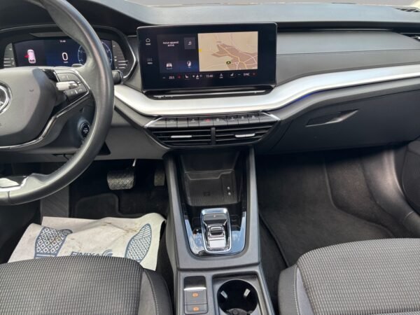 Skoda Octavia Combi 2.0 TDI 150 CV DSG Business – Image 11
