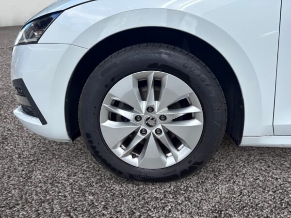 Skoda Octavia Combi 2.0 TDI 150 CV DSG Business – Image 14