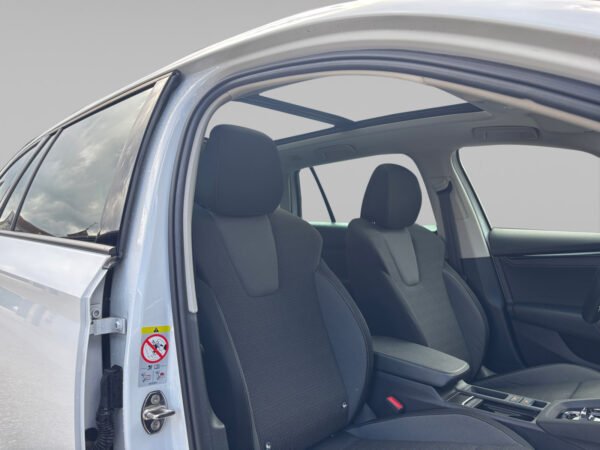 Skoda Octavia Combi 2.0 TDI 150 CV DSG Business – Image 15