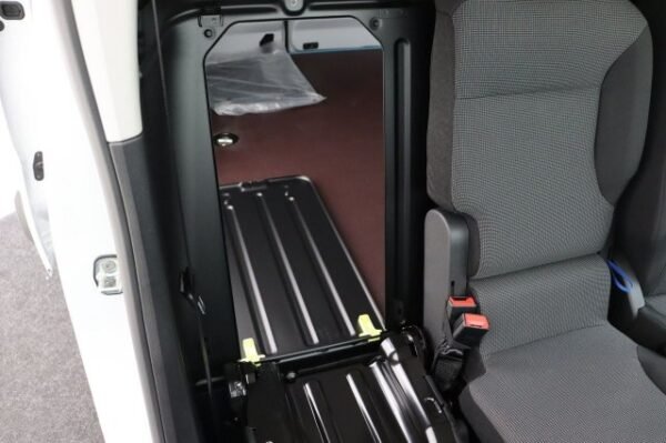 Citroën Berlingo Van BlueHDI 100cv 650 kg M – Image 17