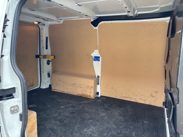 Ford Transit Custom L1H1 2.0 Ecoblue 130 cv Trend Business – Image 13