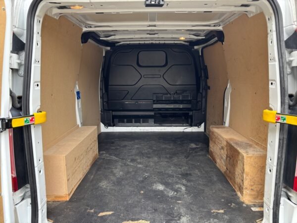 Ford Transit Custom L1H1 2.0 Ecoblue 130 cv Trend Business – Image 15