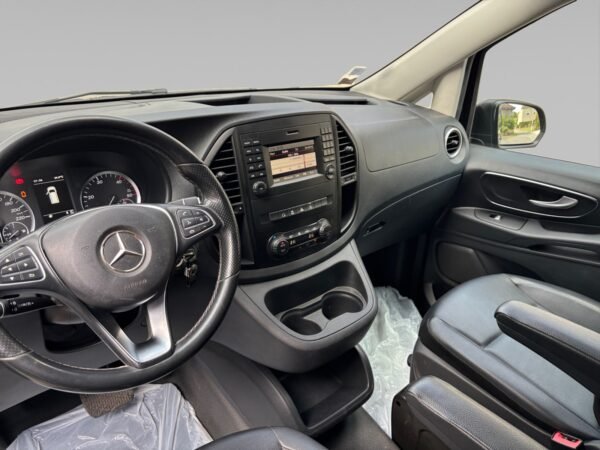 Mercedes-Benz Vito 119 CDI 4Matic Select BVA – Image 9