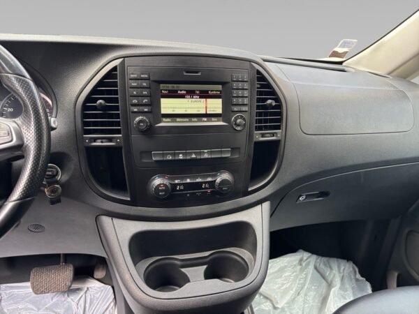 Mercedes-Benz Vito 119 CDI 4Matic Select BVA – Image 10