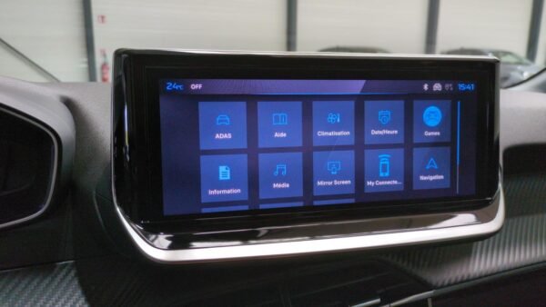 Peugeot 208 Hybrid 110 cv E-DSC6 Allure – Image 11