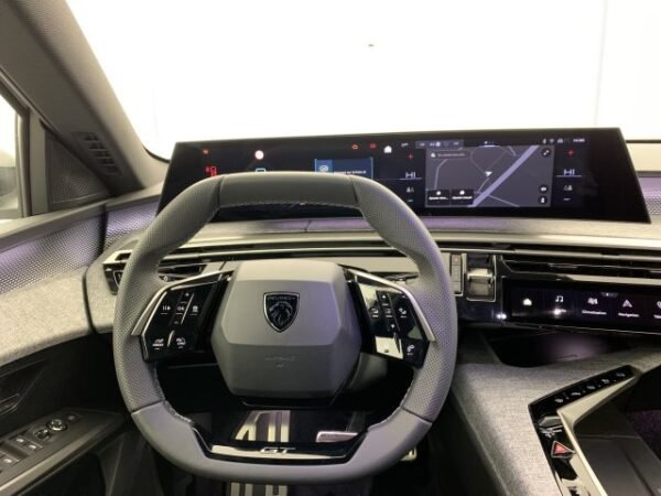 Peugeot 5008 New hybrid 145 E-DCS6 GT – Image 9