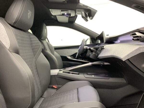Peugeot 5008 New hybrid 145 E-DCS6 GT – Image 8