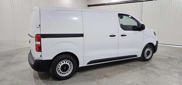 Peugeot New Expert Fourgon M 2.0 BlueHDI 145 cv EAT8 M – Image 5
