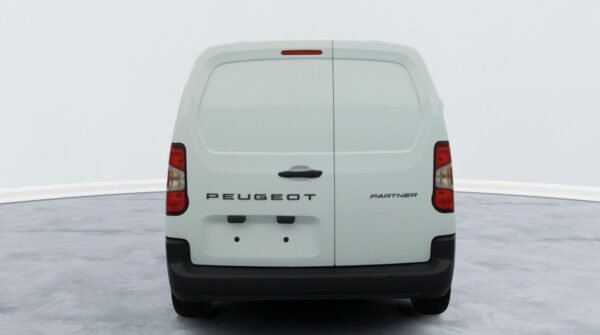 Peugeot Partner New 2025 - BlueHDI 100 cv – Image 7