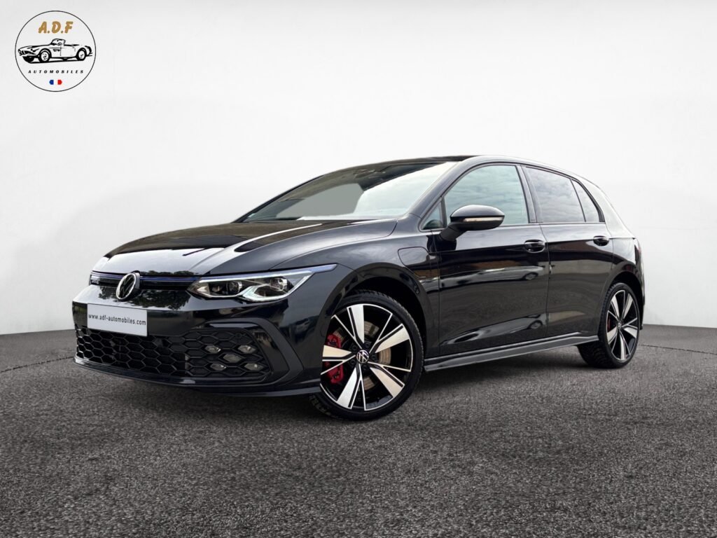 Volkswagen-Golf8-GTE-2021